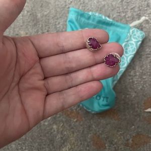 Purple Kendra Scott studs!